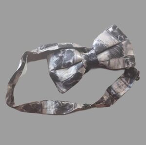 Adjustable upcycled bow tie mountain artist in Revelstoke Greys Black classic‎